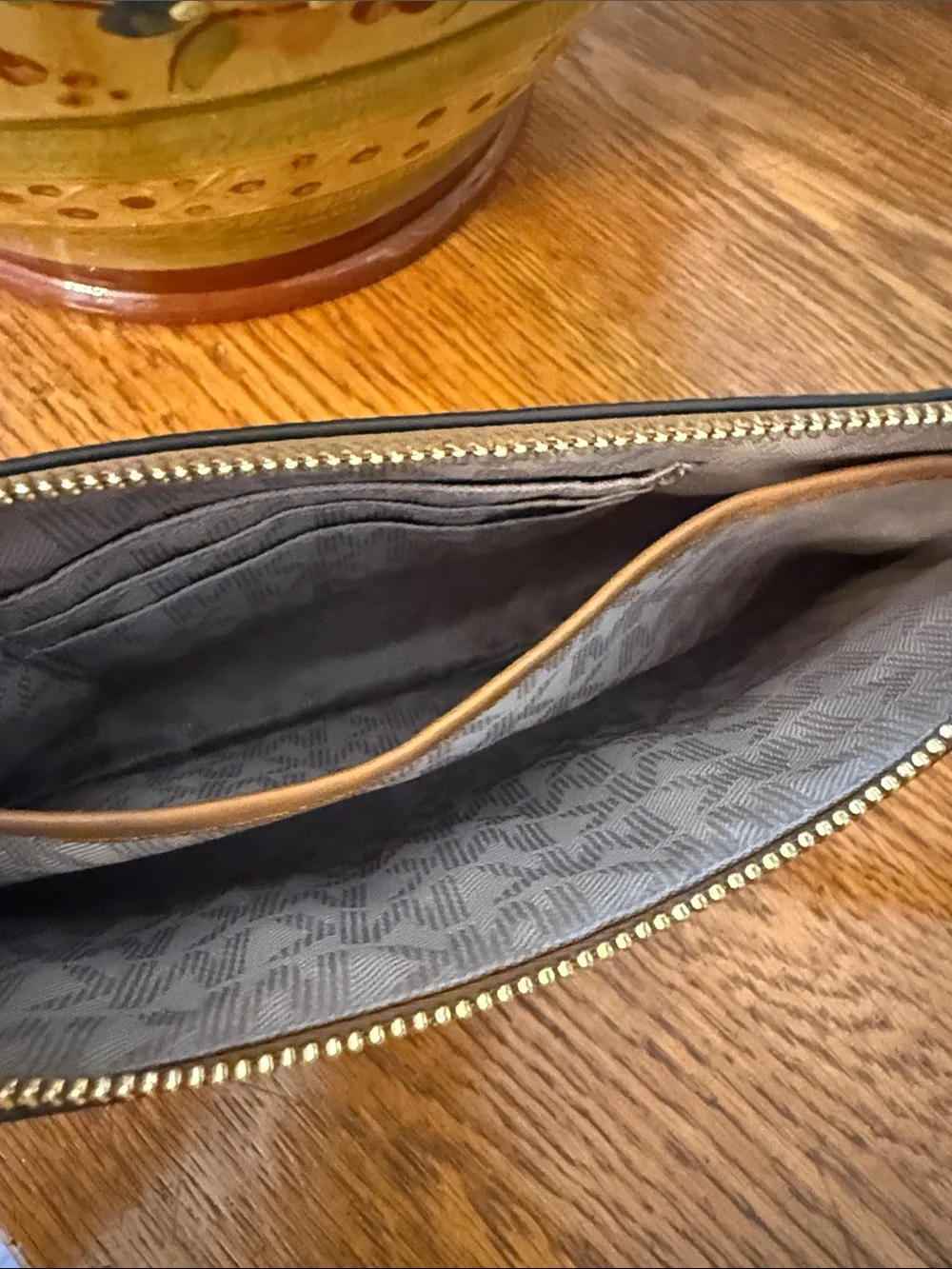 Michael Kors Jet Set Travel series  wristlet/clutch